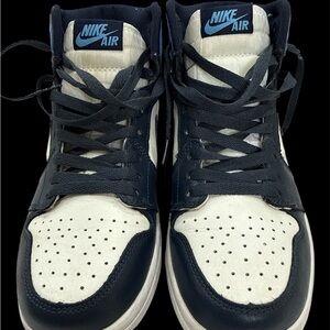 Nike Air Jordan RetroHigh Obsidian Navy&White Sneakers Men’s size 7/ Women’s 8.5